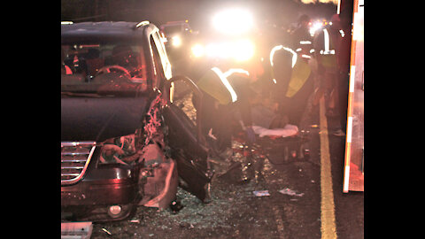 2 VEHICLE ACCIDENT, BOTH DRIVERS HOSPITALIZED, CRYSTAL LAKES TEXAS, 12/02/21...