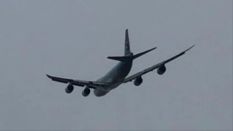 Boeing 747 Take off at Incheon Airport