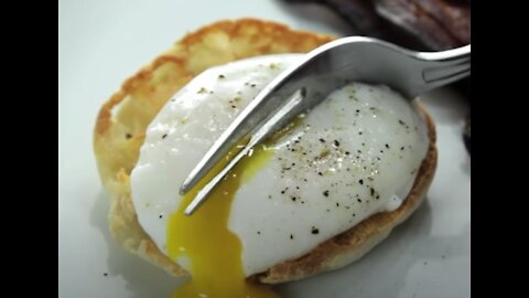 Quick and Easy: How To Poach Eggs