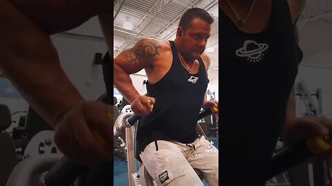 A short look into arm day #shorts #motivation #bodybuilding #fitness #success #workout