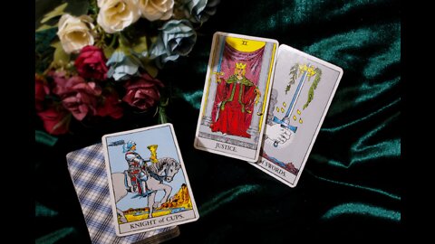 TAROT BY JANINE: MESSAGE FROM THE UNIVERSE: HOW TO NAVIGATE THE DARKNESS OF THE WORLD!