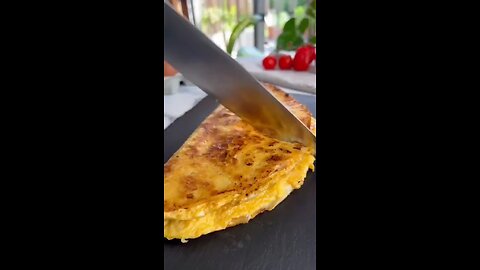 recipe of egg tomato pizza with leftover food