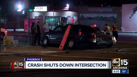 Crash shuts down intersection at 67th Avenue and McDowell