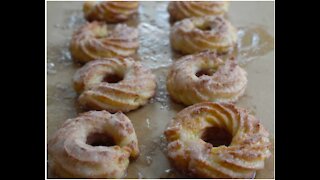 How To Make Low-Carb Glazed Donuts