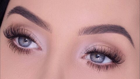 Soft & Easy Eye Look For Everyday Wear, Work or School