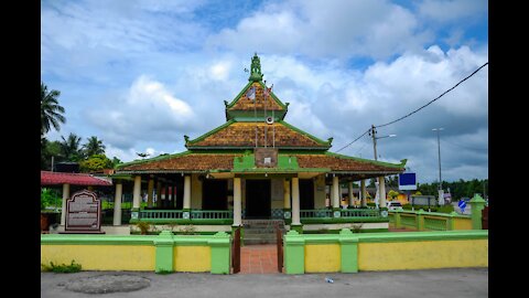 The old Ayer Barok Mosque (Old Mosque) (Masjid Ayer Barok) at Jasin, Malacca, Malaysia