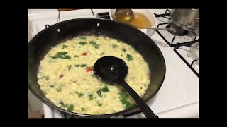 Tomato eggs drop soup 西红柿蛋花汤/ 番茄蛋花汤