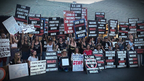 Vaccine Choice Protestors Outside Concert For Vaccinated People Only