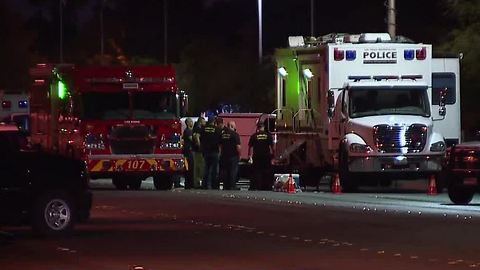 Man barricaded inside apartment near Cimmaron, Vegas Dr.