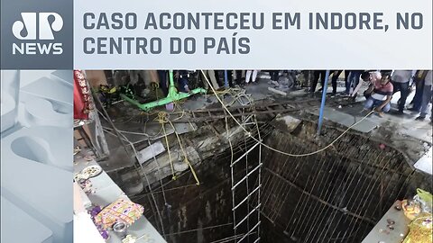 Piso de templo hindu desaba durante festa e deixa ao menos 35 mortos na Índia