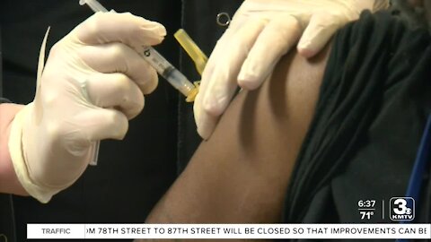 Omaha health experts warn "the worst part of the pandemic is coming now" for unvaccinated Americans