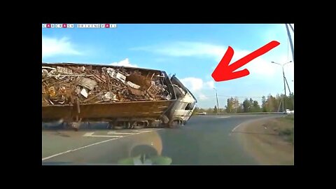 Car Crash Compilation 2022 - Road rage karma, Idiots in cars #7