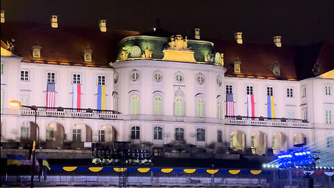 Royal Castle in Warsaw Adorned with US, Ukraine & Poland Flags Ahead of Biden Speech