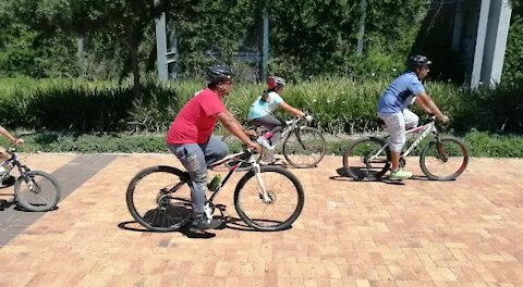 SOUTH AFRICA - Cape Town - Cape Town Junior Cycle Tour (Video) (RwV)