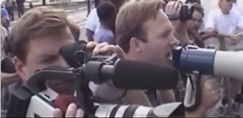 Alex Jones Bullhorns KKK Waco, Tx(CLassic 1999) Feds/Arson/Threats at Mt. Carmel