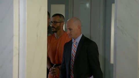 Raw video: Chris Watts perp walk into Weld County court after arrest in deaths of wife, daughters