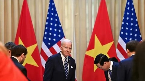 DEMOCRATICI NEL PANICO: RINCO BIDEN INTERROTTO DURANTE LA CONFERENZA STAMPA IN VIETNAM!