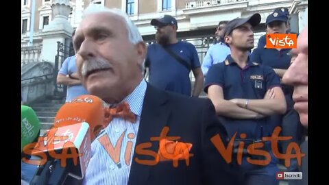 VENERDI 12 AGOSTO Pappalardo presenta il simbolo dei Gilet Arancioni