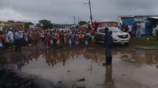 SOUTH AFRICA - KwaZulu-Natal - Nomusa Dube visits a flooded KwaMashu (Videos) (82f)