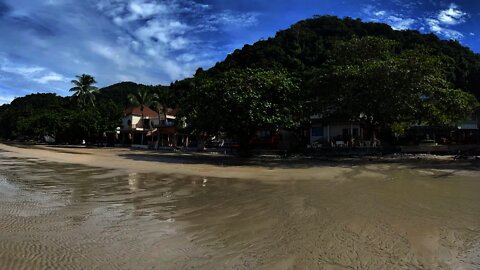 Koh Chang island paradise - morning beach walk