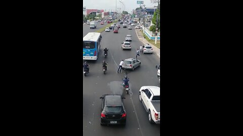 Good Samaritan Helps Push Stalled Car Off Highway