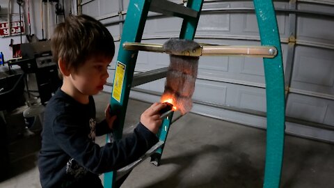 Starting Fire with Electricity! (Steel Wool Explaination)