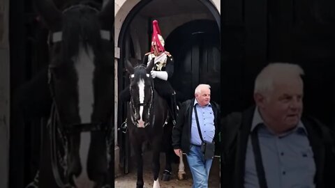 The kings guard shouts get off the reins twice #horseguardsparade