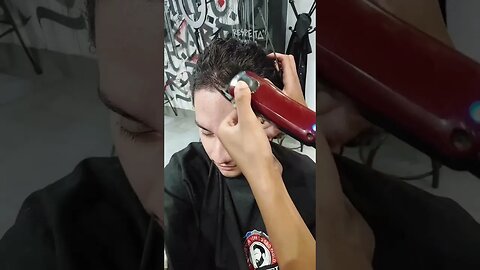 FAZENDO O PEZINHO FRONTAL DO CABELO😱