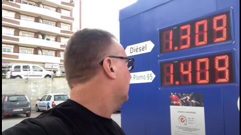 PREZZO BENZINA IN SPAGNA 2021(4 mesi fa) sempre meno che in Italia con gli sconti del governo per un mese(fino al 21 aprile) e non pagano l'autostrada in Spagna tranne qualche tratto ma sono GRATIS in Spagna come in Germania ed Olanda