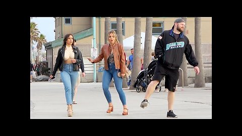 WET FART PRANK on the BEACH!! Daddy Parkour!"