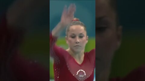 Carly Patterson 🇺🇸 Vault (all around🥇) 2004 Athens Olympics #shorts