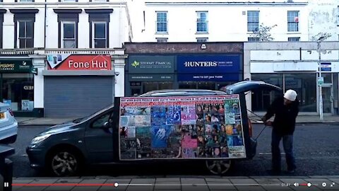 CAR DISPLAY BOARD FOR THE VACCINES MESSAGE