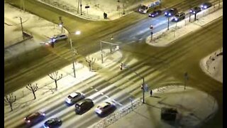 Traffic light saves pedestrian from getting run over