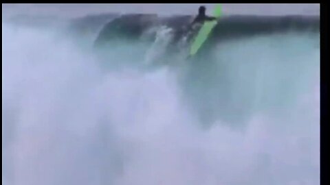 Wow , big wave !!!!