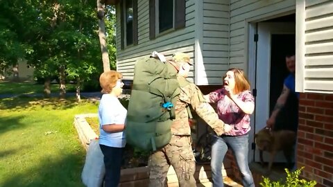 MOST EMOTIONAL SOLDIER SURPRISING FAMILY