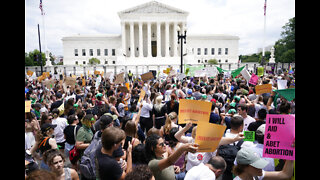 Supreme Court overturns Roe v. Wade