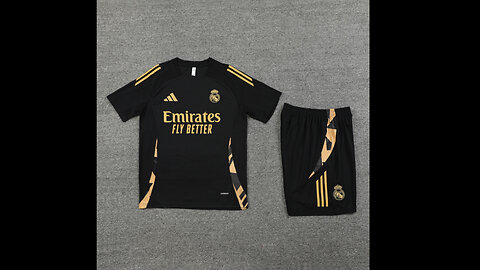 👉🏻⚽️ 2024/25 Real Madrid Adult Black Short Sleeve Training Kit