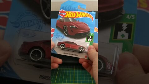 Hot Wheels Porsche Taycan Turbo S Elétrico - Miniatura Fantástica #shorts