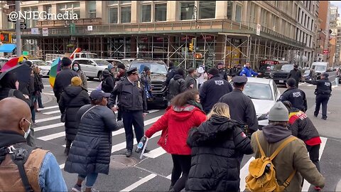 Protesters clash with Antifa at Drag Queen Story Hour in New York City