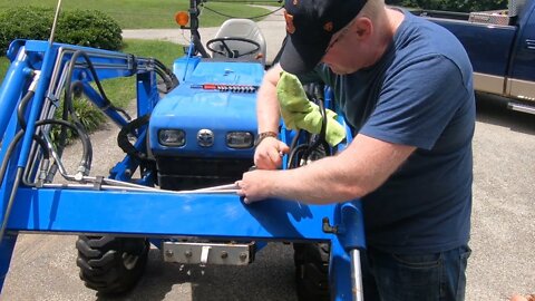 Farm repairs: Replacing the hydraulic hose on the front end loader