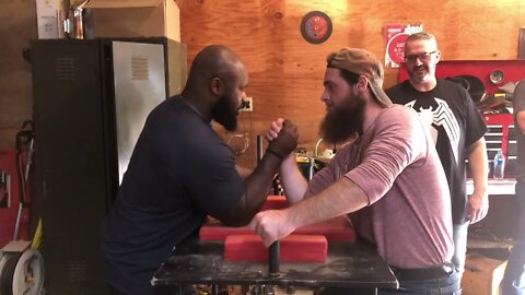 160lb pound man defeats 250lb bodybuilder! #armwrestling