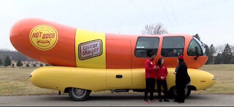 Oscar Mayer Weiner Mobile helps you propose