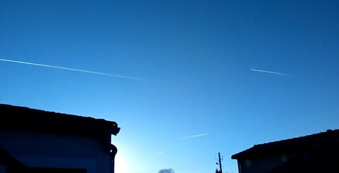 Live Chemtrails du 01.02.2022 - Retour des Chemtrails courts...