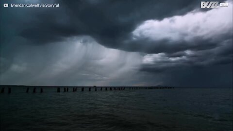 Time-lapse grava a beleza de uma tempestade na Austrália