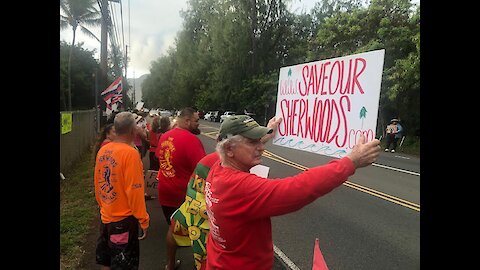 Opponents to Sherwood Forest development protest in Waimanalo