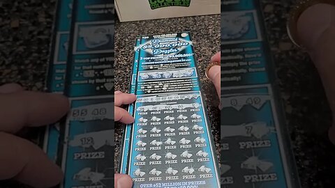 Winning $30 Lottery Ticket Diamond Dazzler Scratch Offs!