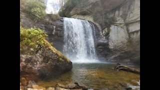 Chasing Waterfalls and Rocks in North Carolina • KFC's NEW Chicken Sandwich Review! Is it worthy?