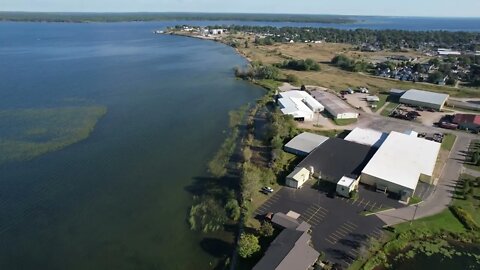 Sliding through the Air over Gladstone ( DJI Air 2S )