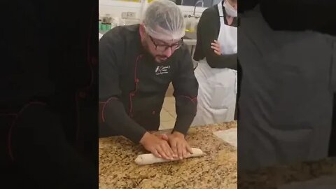 Modelagem baguette - Aula Fermentação Natural com Chef Norberto Carone