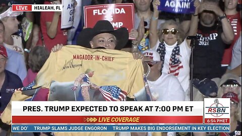 🇺🇸 Nov 8 2023 - Roseanne Speaks At Trump's FL Rally > Brings Her DJT Signed Magador Jacket